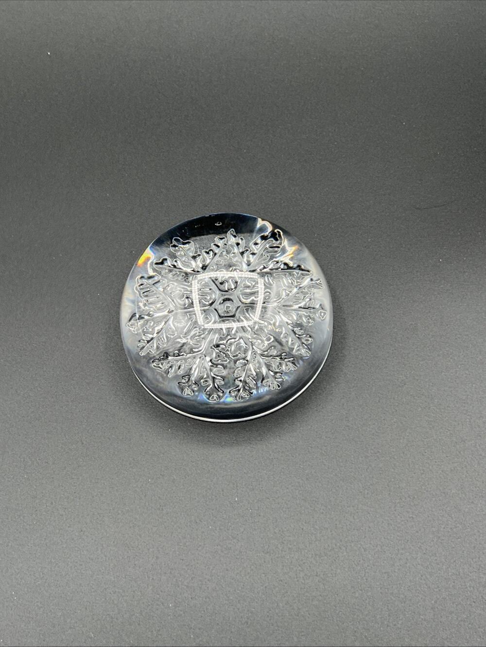 Vintage Cristal France 24% Lead Crystal Snowflake Paperweight 3-1/2"